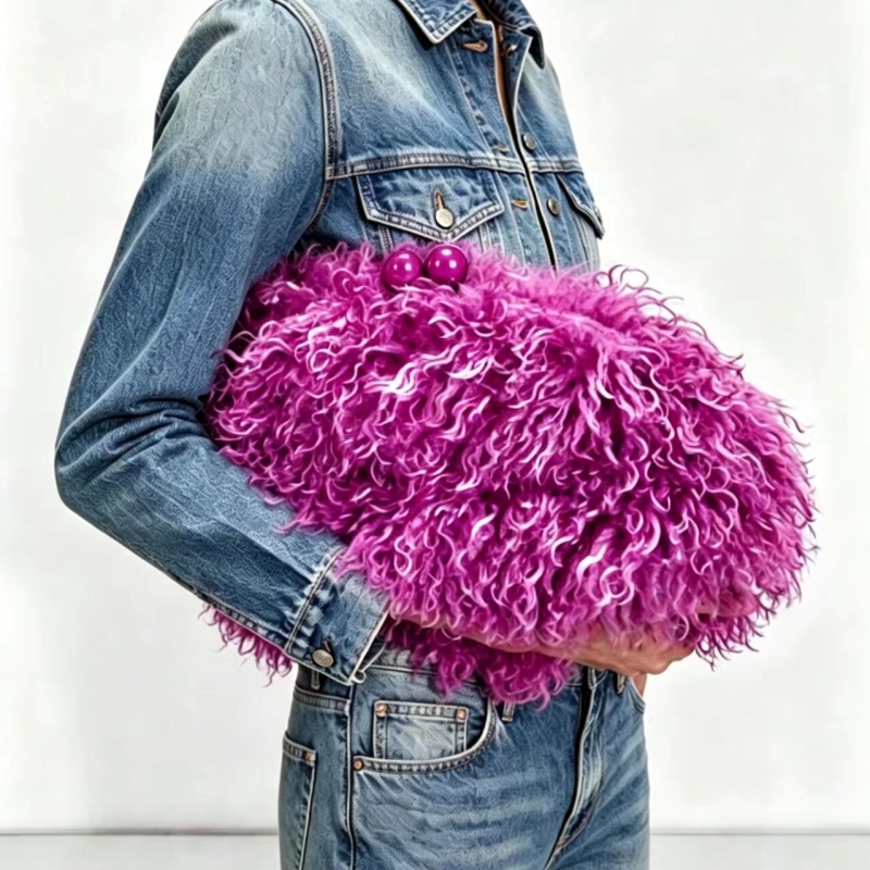 Women Bags Grey - 여성용 키스락 페이크 퍼 퍼리 클러치