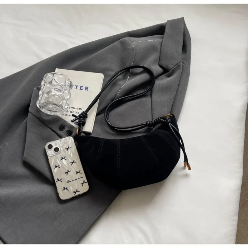 벨벳 소재 지퍼 2024 고품질 숄더 백 솔리드 컬러  - Women Bags Zara 리뷰 및 가격